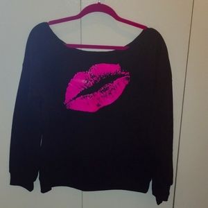 80s inspired sweater with a kiss
